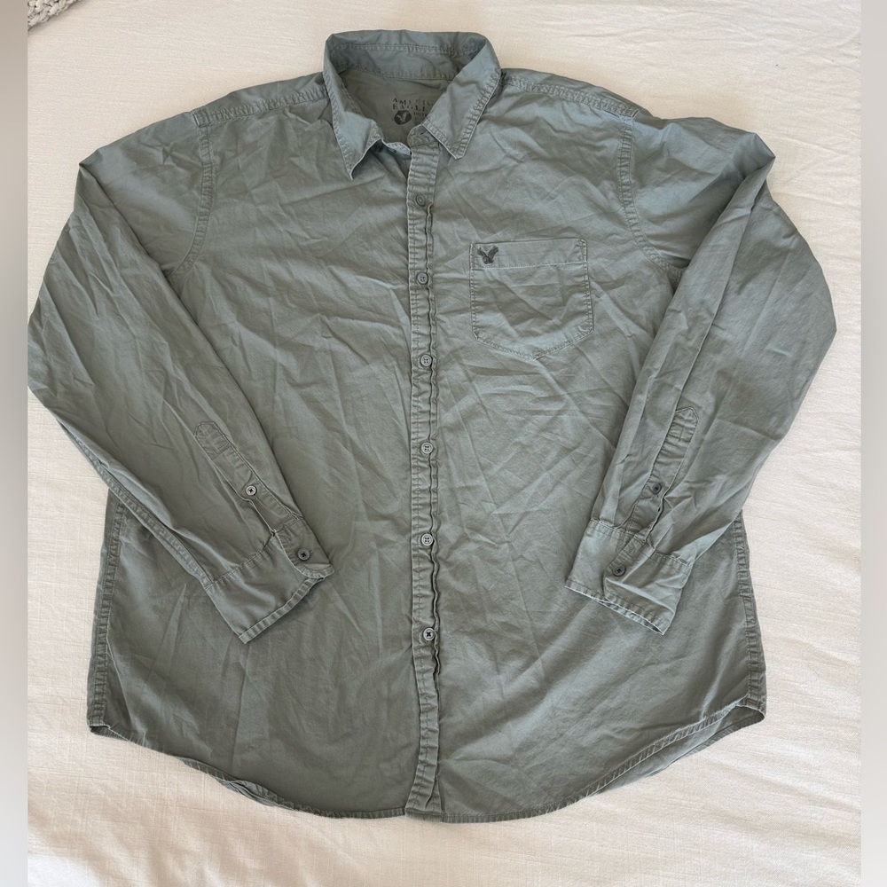 American Eagle Outfitters Casual army green 100% cotton ButtonDown Shirt